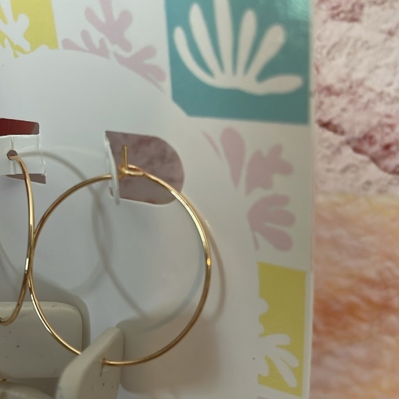 Fashion Earrings - Picture 6 of 8